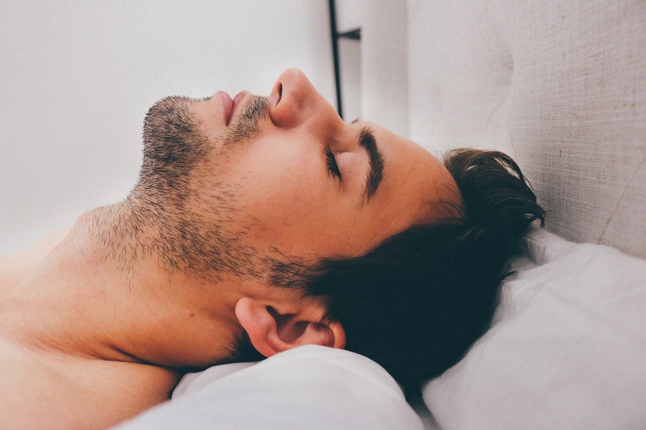 Chứng di tinh ở nam giới xuất hiện khi ngủ gọi là mộng tinh